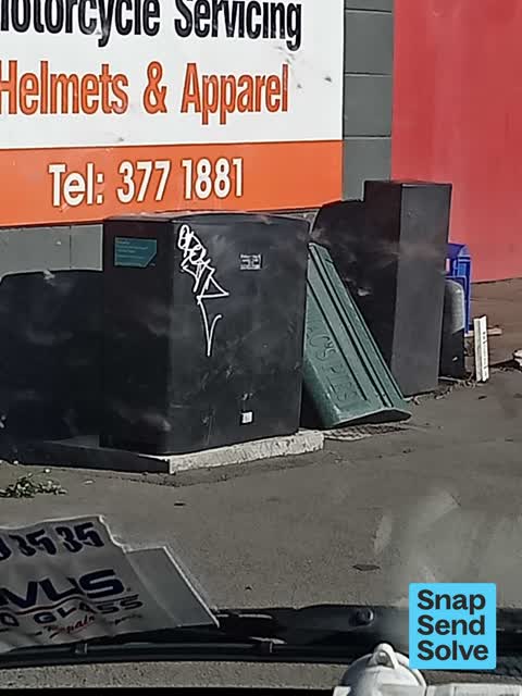 Graffiti somewhere else, a report photo