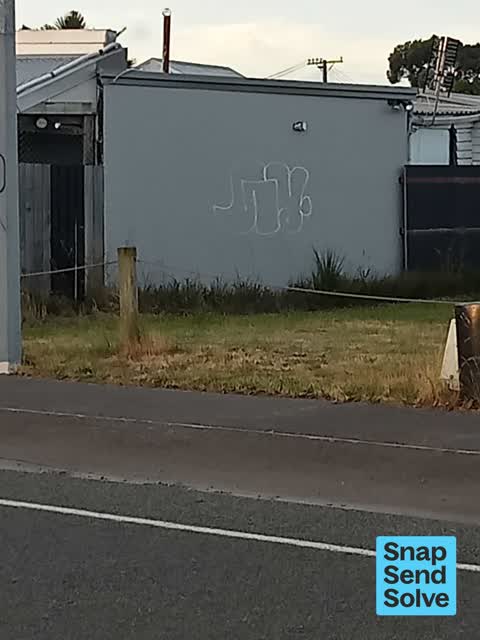 Graffiti somewhere else — a report photo