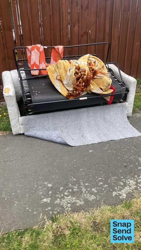 Dumped Rubbish, a report photo