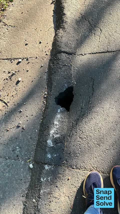 Damaged Road, a report photo