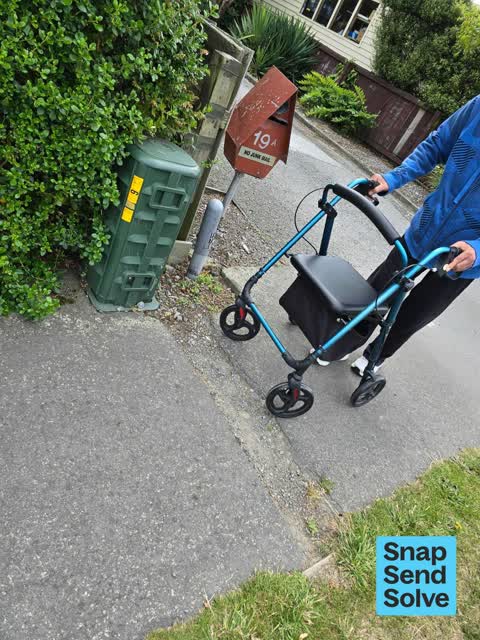 Pavement - Damaged, a report photo