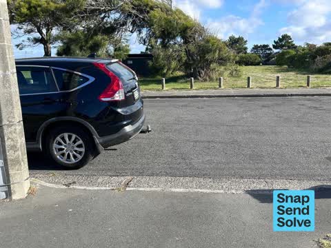 Hazard, vehicle, a report photo