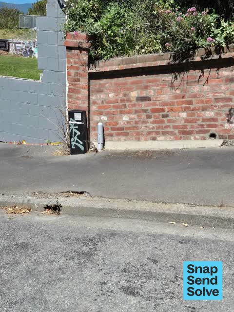 Graffiti somewhere else, a report photo