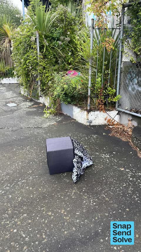 Dumped Rubbish, a report photo