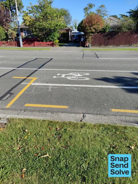 Pothole, a report photo