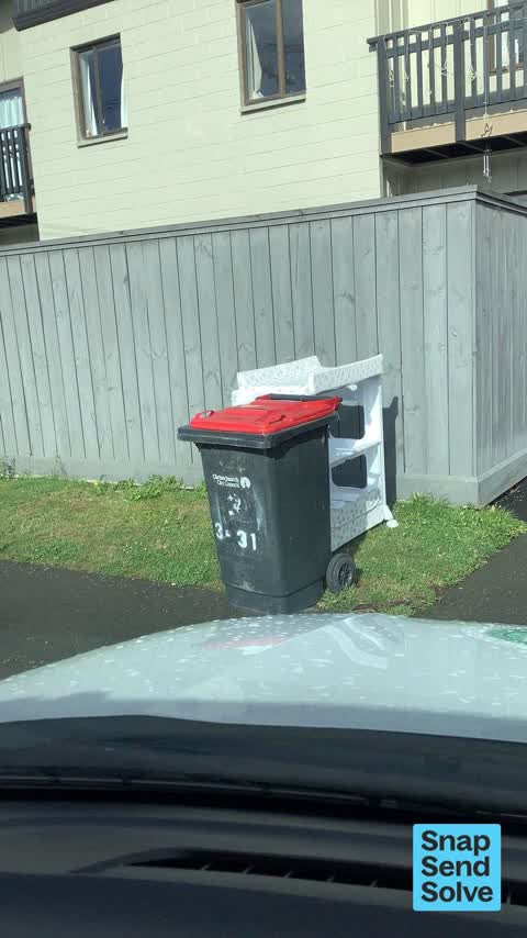 Dumped Rubbish, a report photo