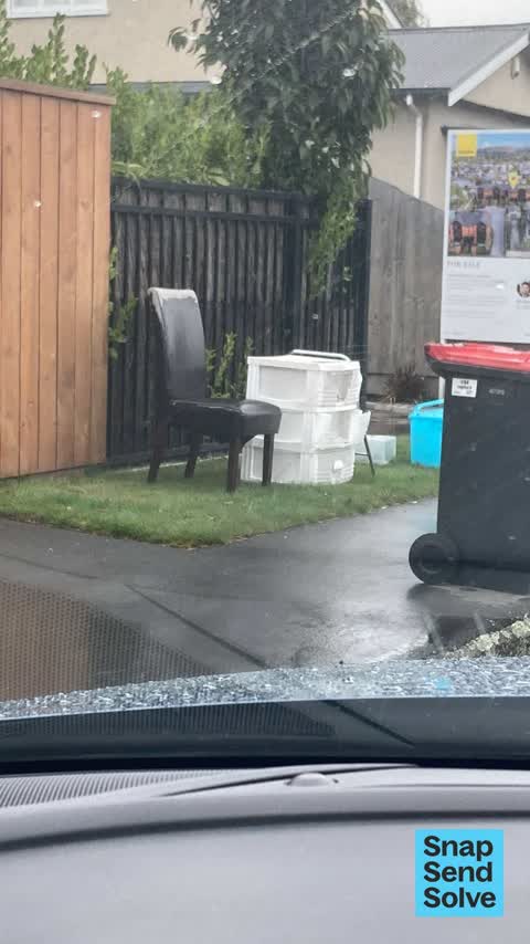Dumped Rubbish, a report photo