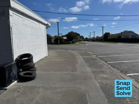 Litter, a report photo