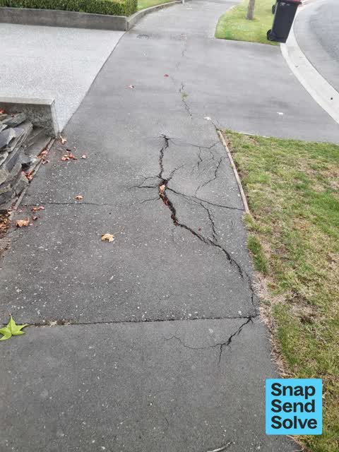 Pavement - Damaged, a report photo