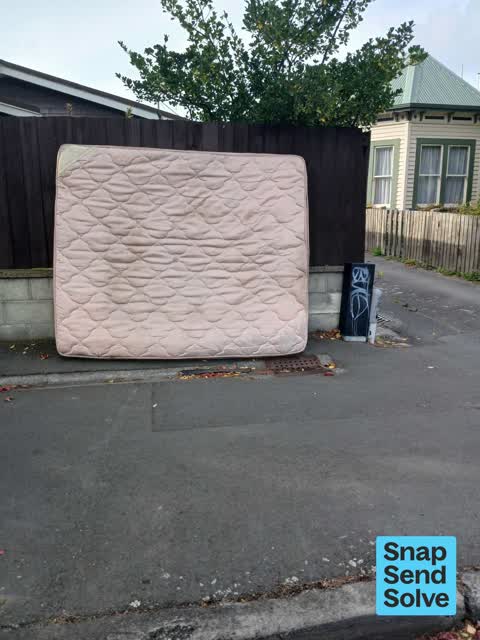 Dumped Rubbish, a report photo
