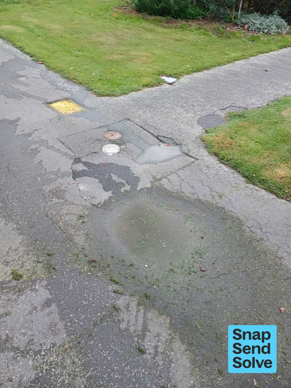 The photograph attached to this sewer - leak / blockage report