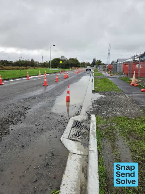 Pothole, a report photo
