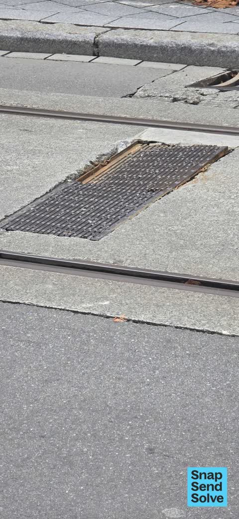 Damaged Road, a report photo