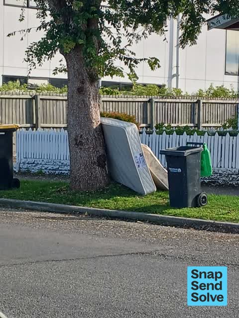 Dumped Rubbish, a report photo