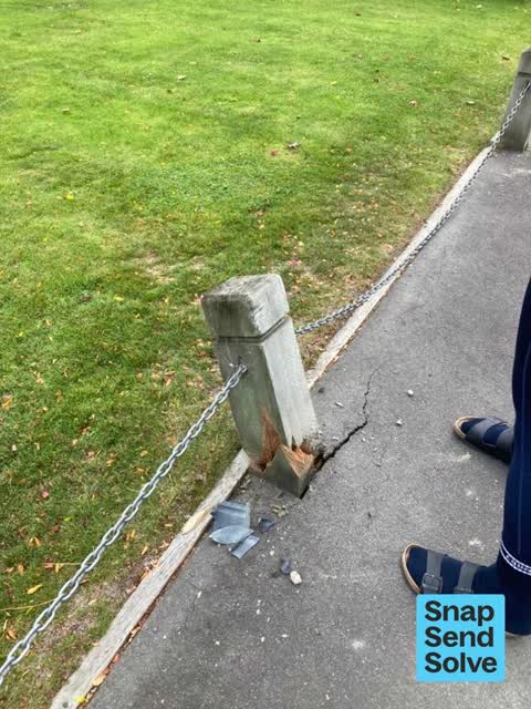 Pavement - Damaged, a report photo