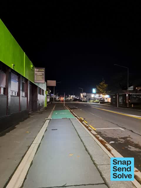 Damaged Street Light, a report photo
