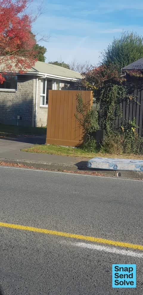 Dumped Rubbish, a report photo