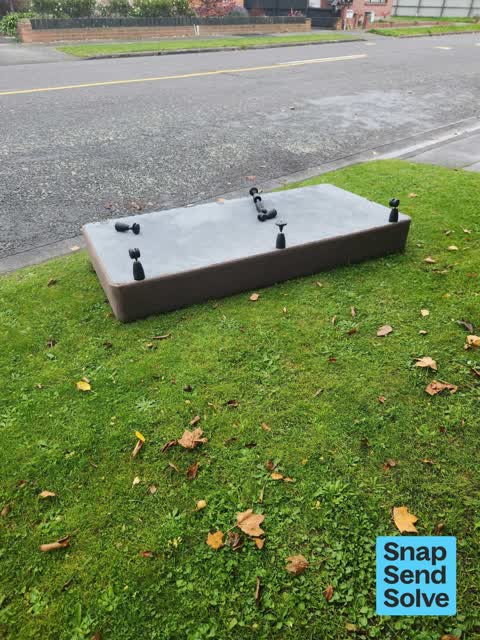Dumped Rubbish, a report photo