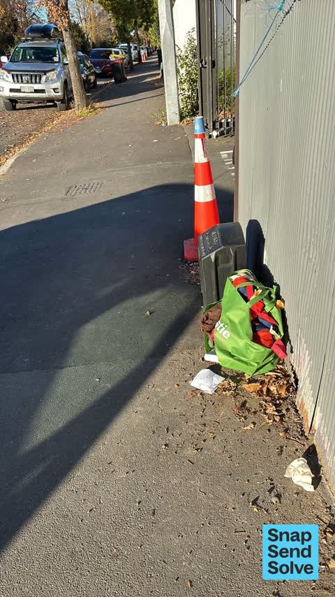 Dumped Rubbish, a report photo
