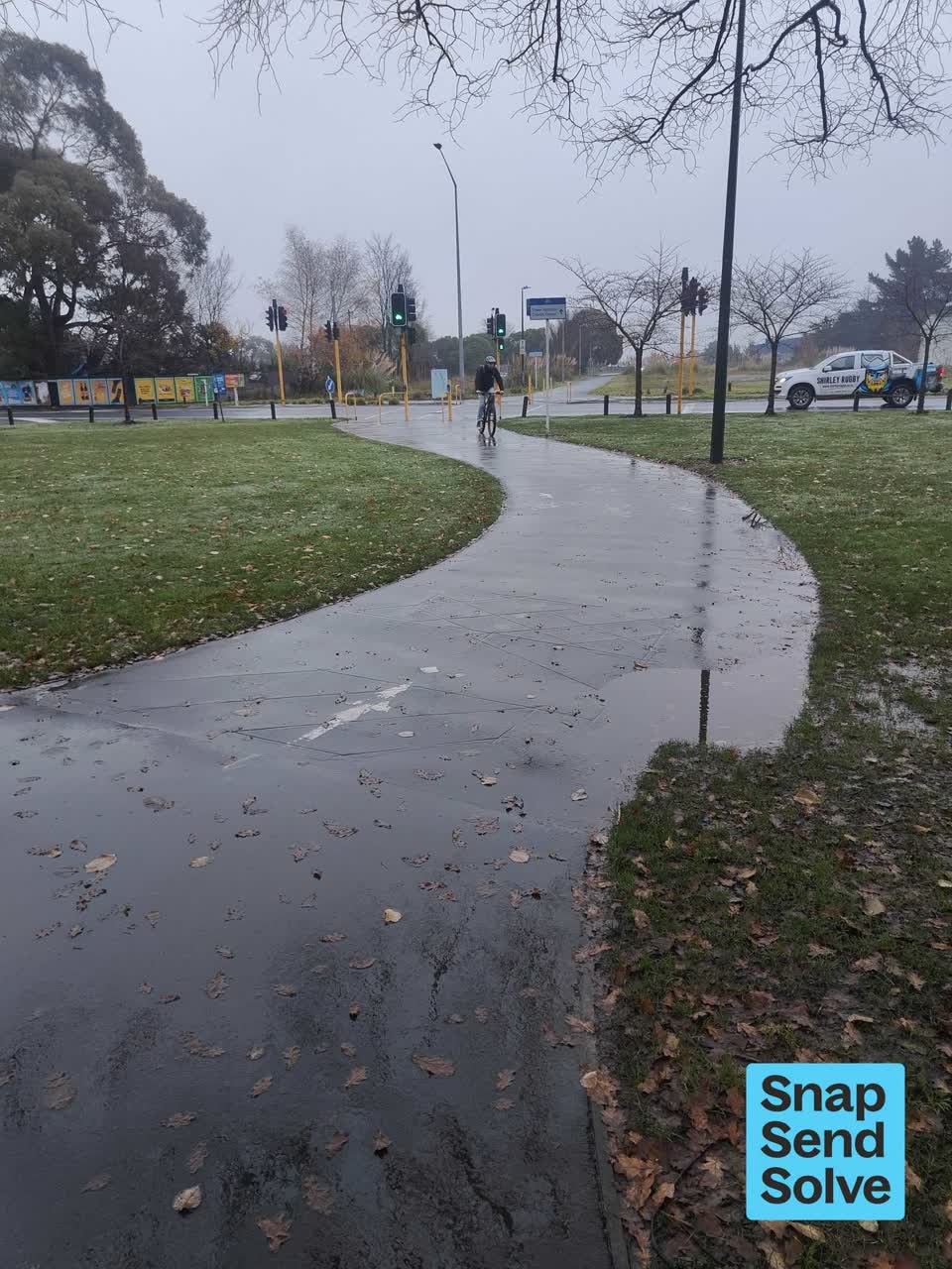 The photograph attached to this traffic signals report