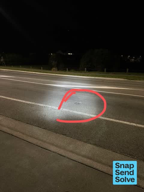 Pothole, a report photo