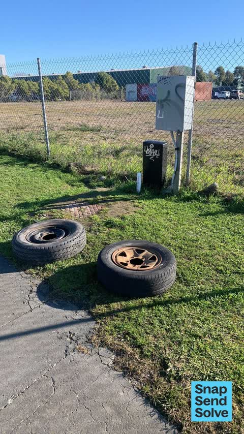 Dumped Rubbish, a report photo
