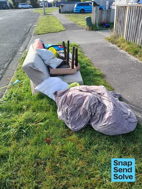 Dumped Rubbish, a report photo