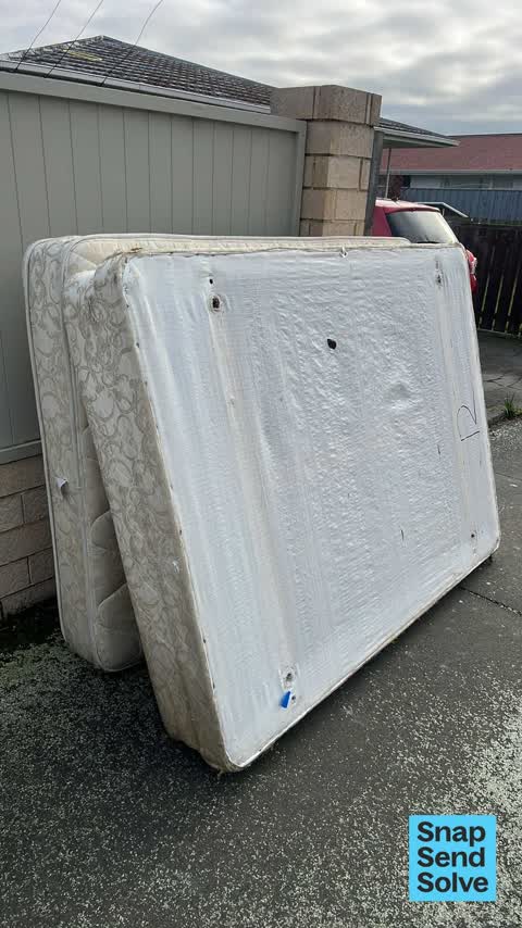 Dumped Rubbish, a report photo