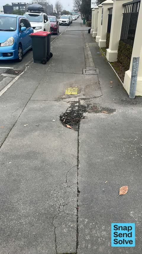 Pavement - Damaged, a report photo