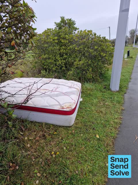 Dumped Rubbish — a report photo