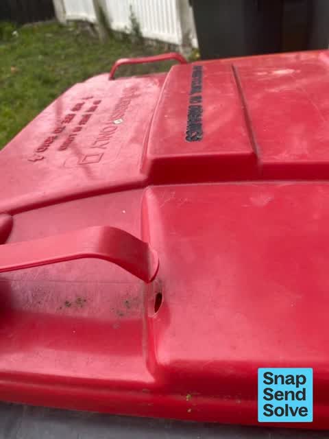 Rubbish and Bins - General, a report photo