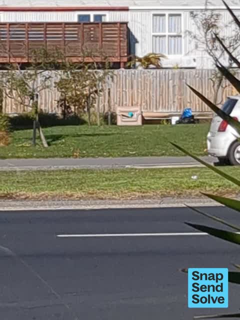 Dumped Rubbish, a report photo