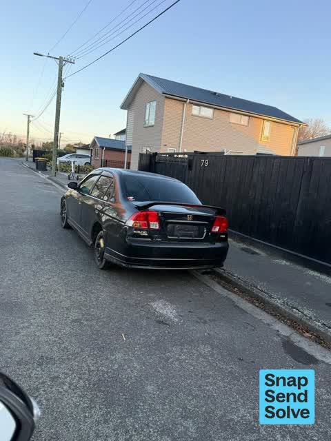 Abandoned Vehicle, a report photo