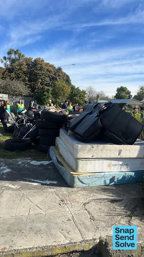 Dumped Rubbish — a report photo