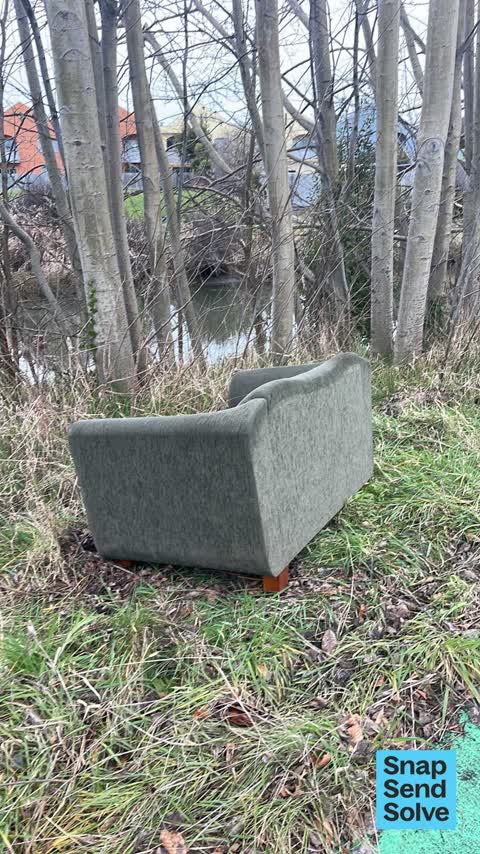 Dumped Rubbish — a report photo