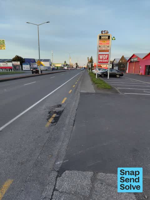 Pothole, a report photo