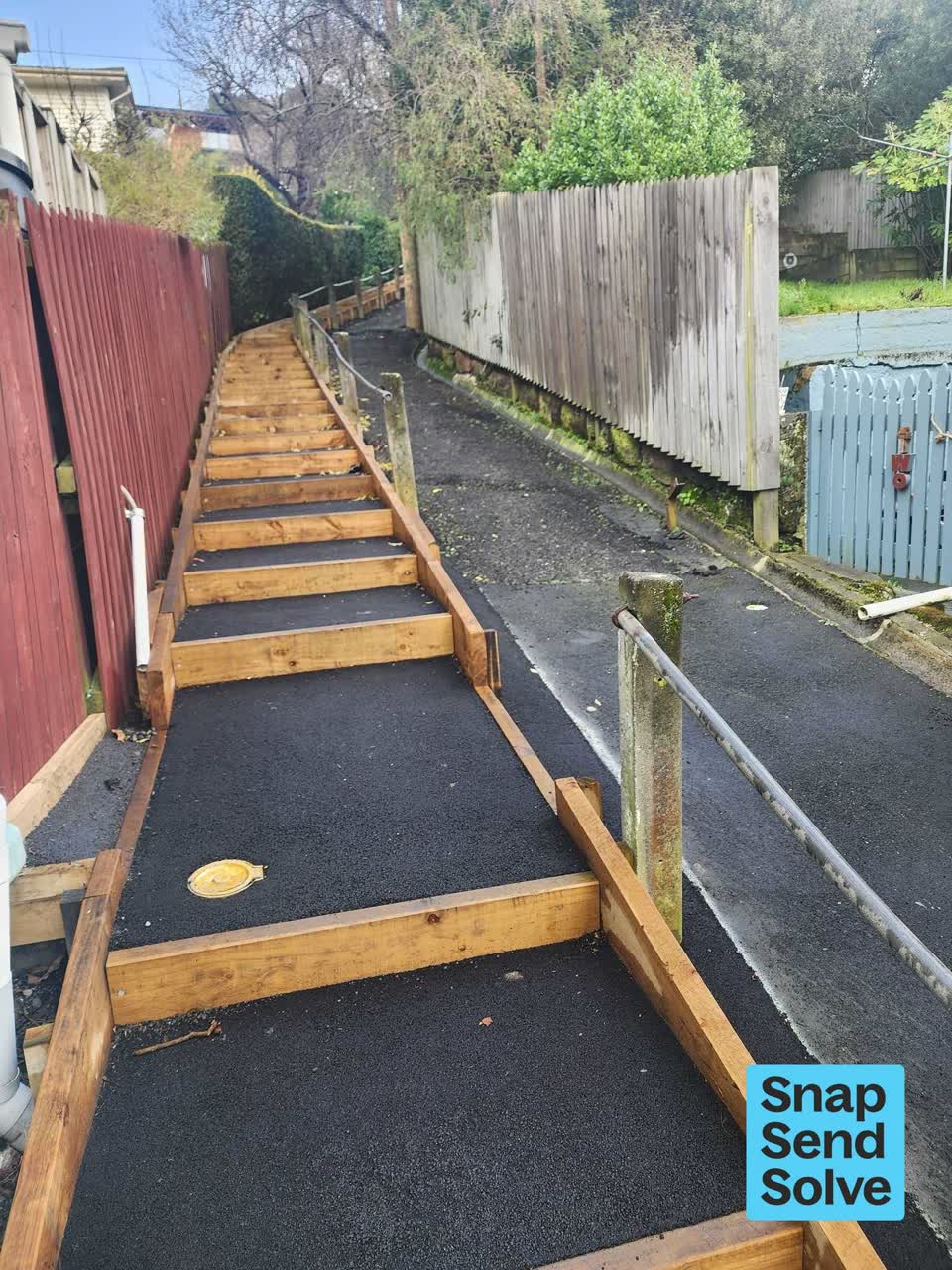 The photograph attached to this vandalism - general report