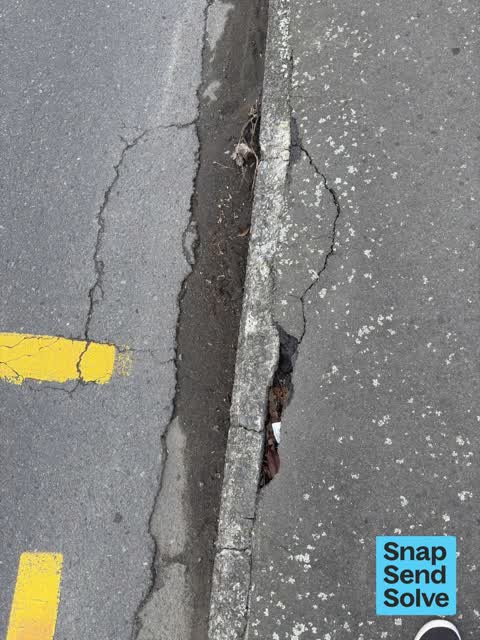 Pavement - Damaged, a report photo