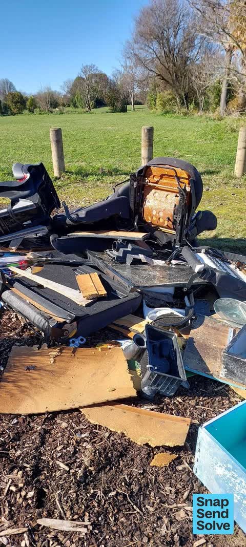 Dumped Rubbish — a report photo