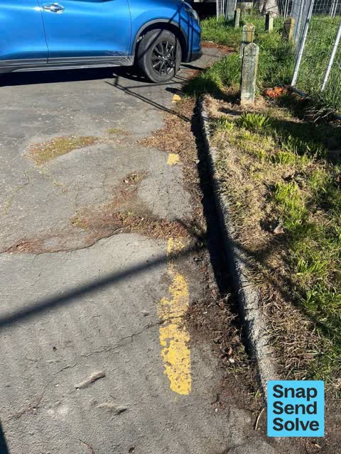 Damaged Road — a report photo