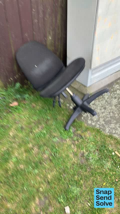 Dumped Rubbish — a report photo