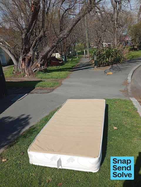 Dumped Rubbish, a report photo