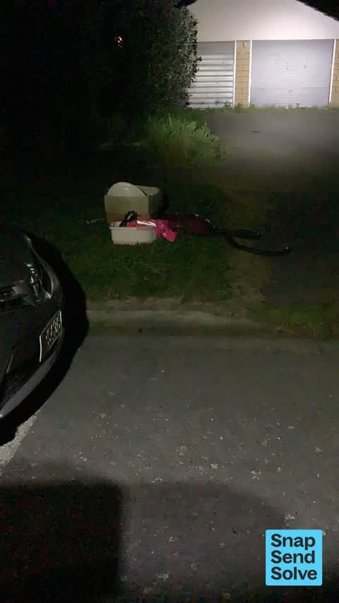 Dumped Rubbish, a report photo