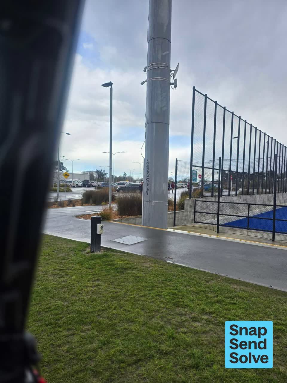 The photograph attached to this graffiti on a fence, building or structure report