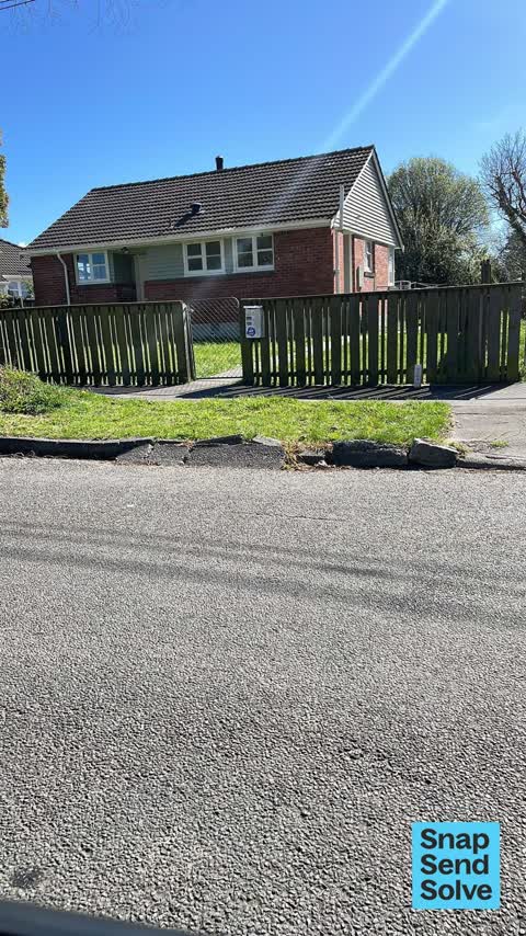 Pavement - Damaged, a report photo