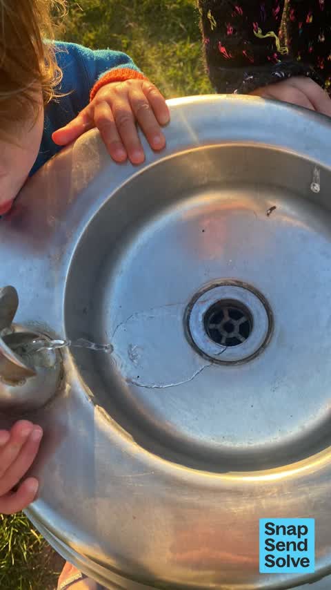Water Fountain, a report photo