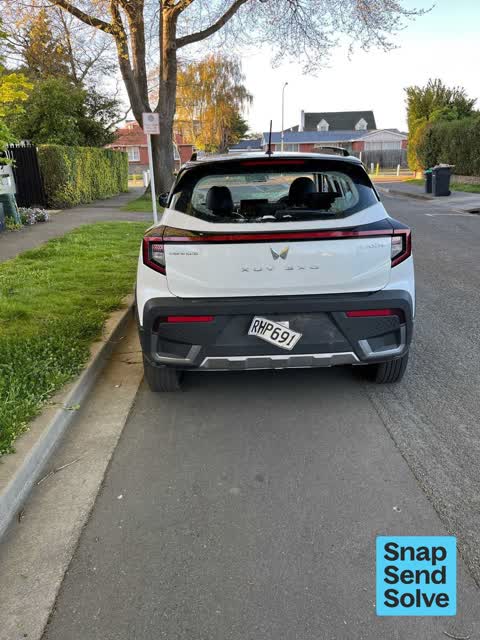 Abandoned Vehicle, a report photo