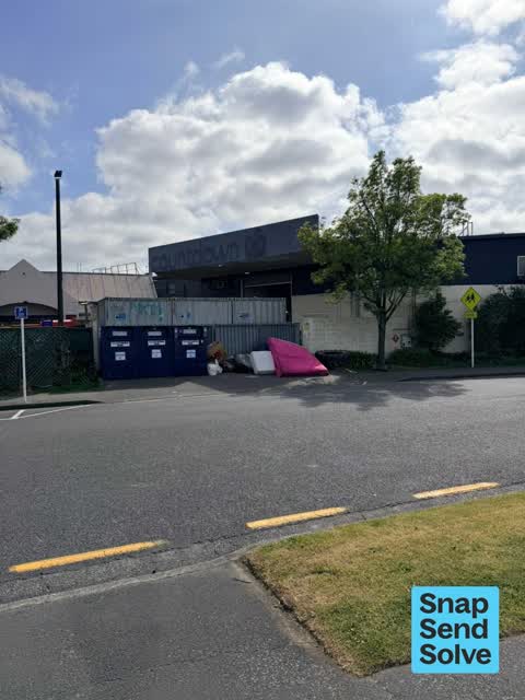 Litter, a report photo
