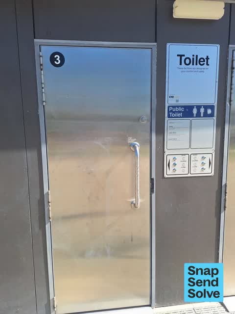 Public Toilet, a report photo