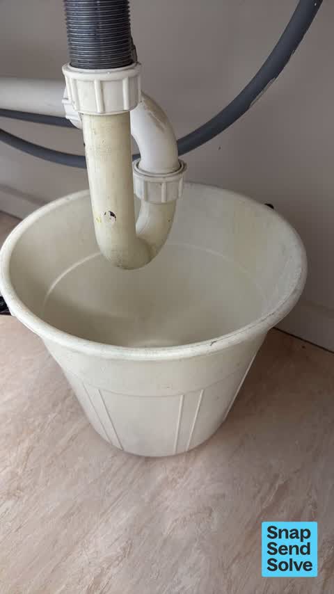 Water Leak, a report photo